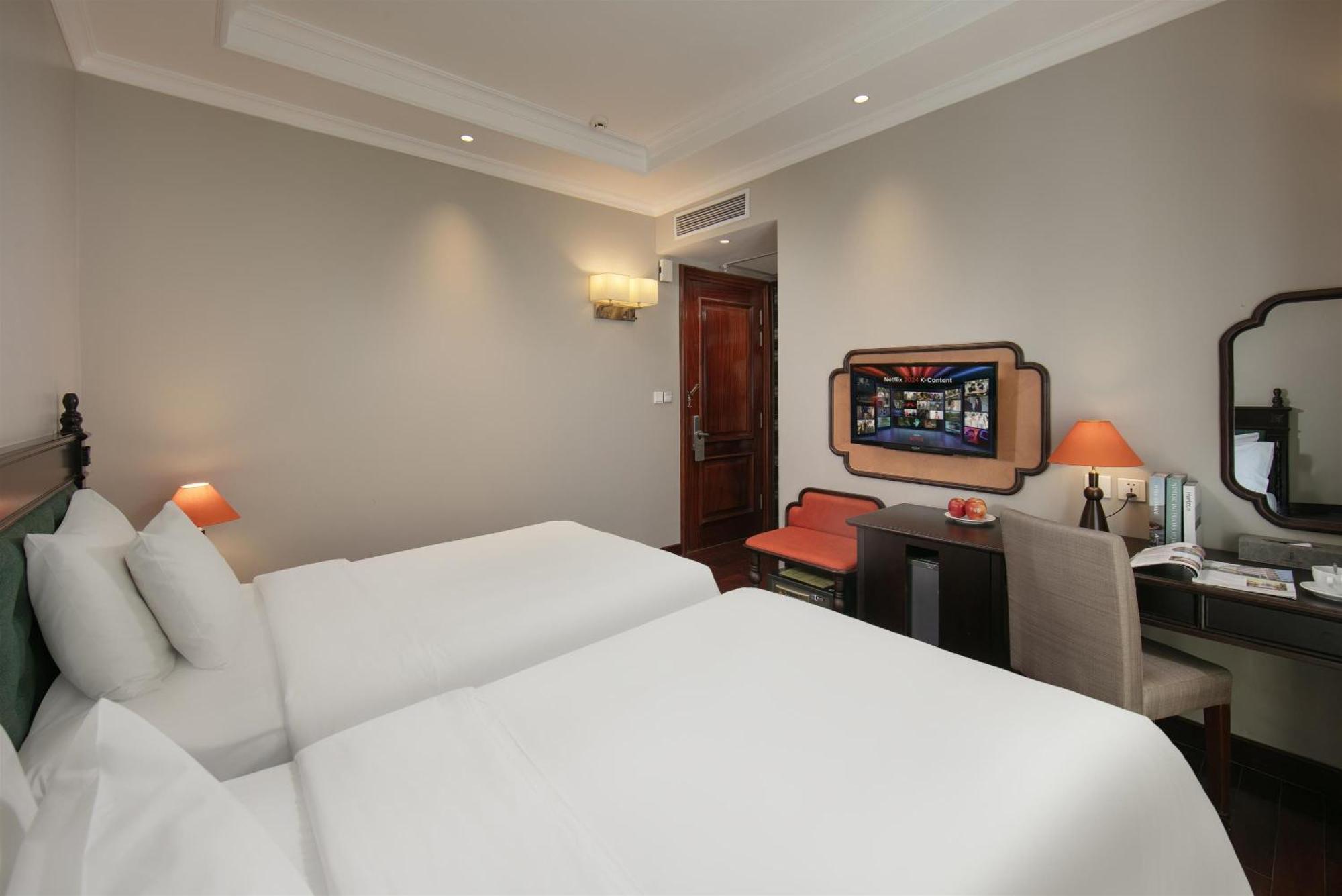 Sunline Central Hotel Ханой Екстериор снимка